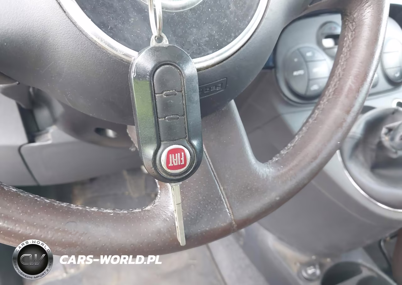 2013 Fiat 500 Sport VIN:3C3CFFBRXDT647755 - 11
