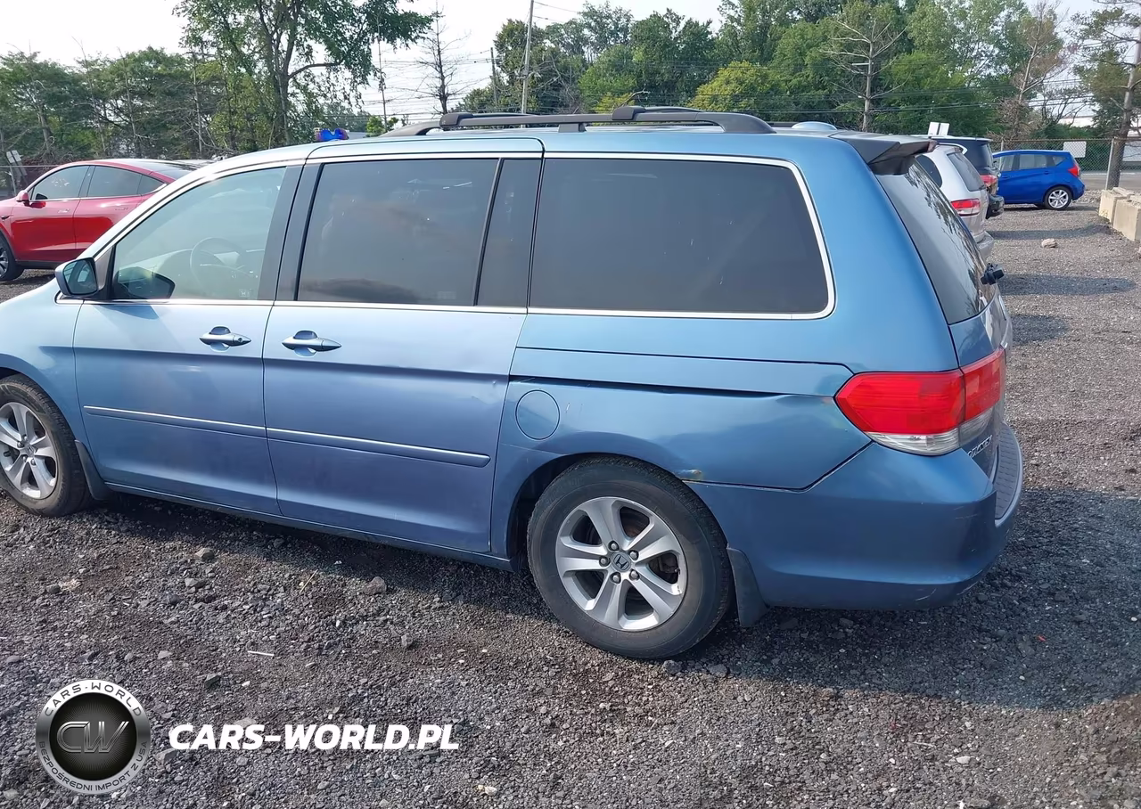 2009 Honda Odyssey Touring VIN:5FNRL38999B000340 - 3