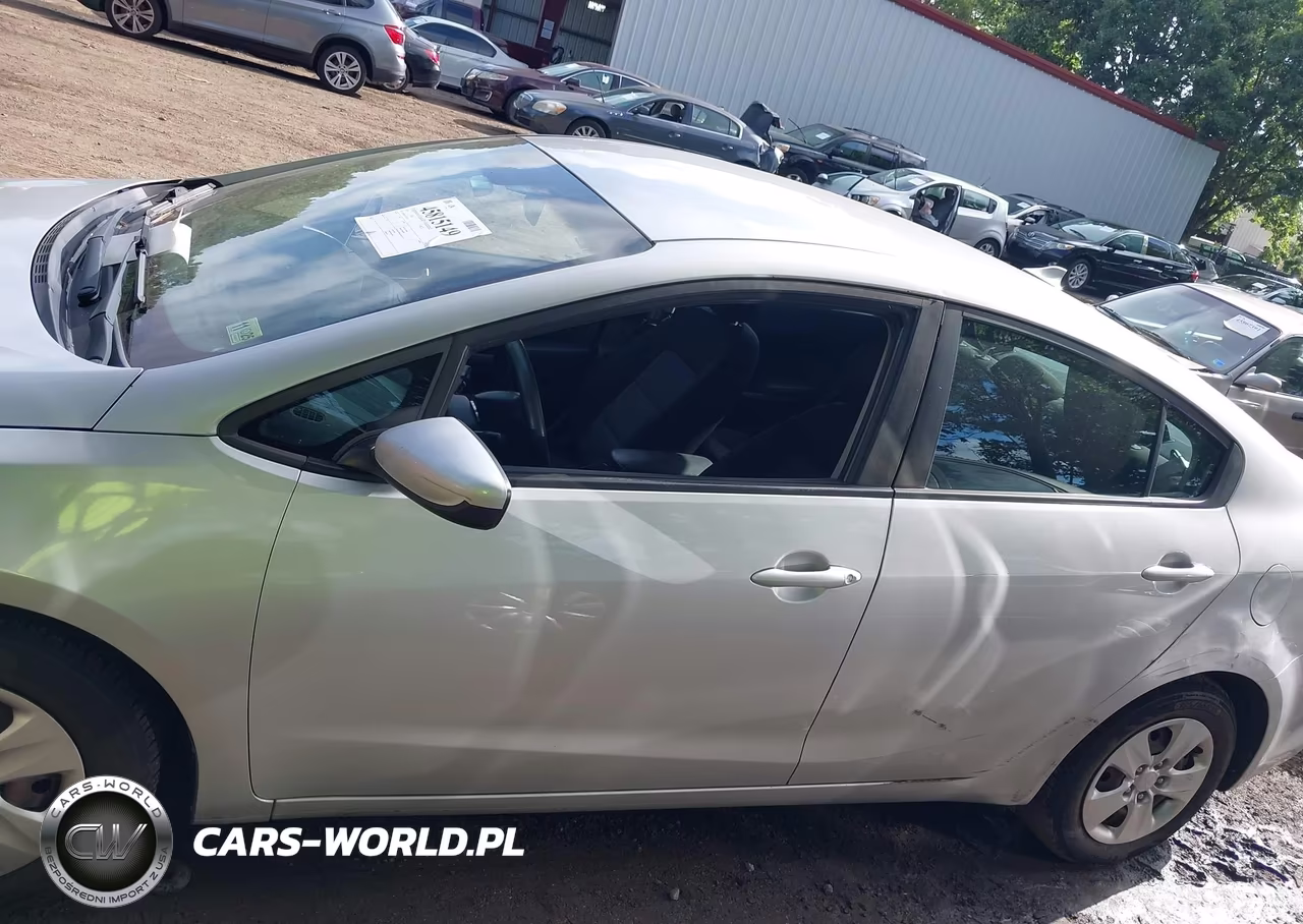 2018 Kia Forte Lx VIN:3KPFK4A75JE258157 - 14