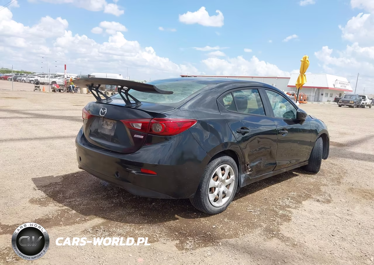 2017 Mazda Mazda3 Sport VIN:3MZBN1U72HM136806 - 4