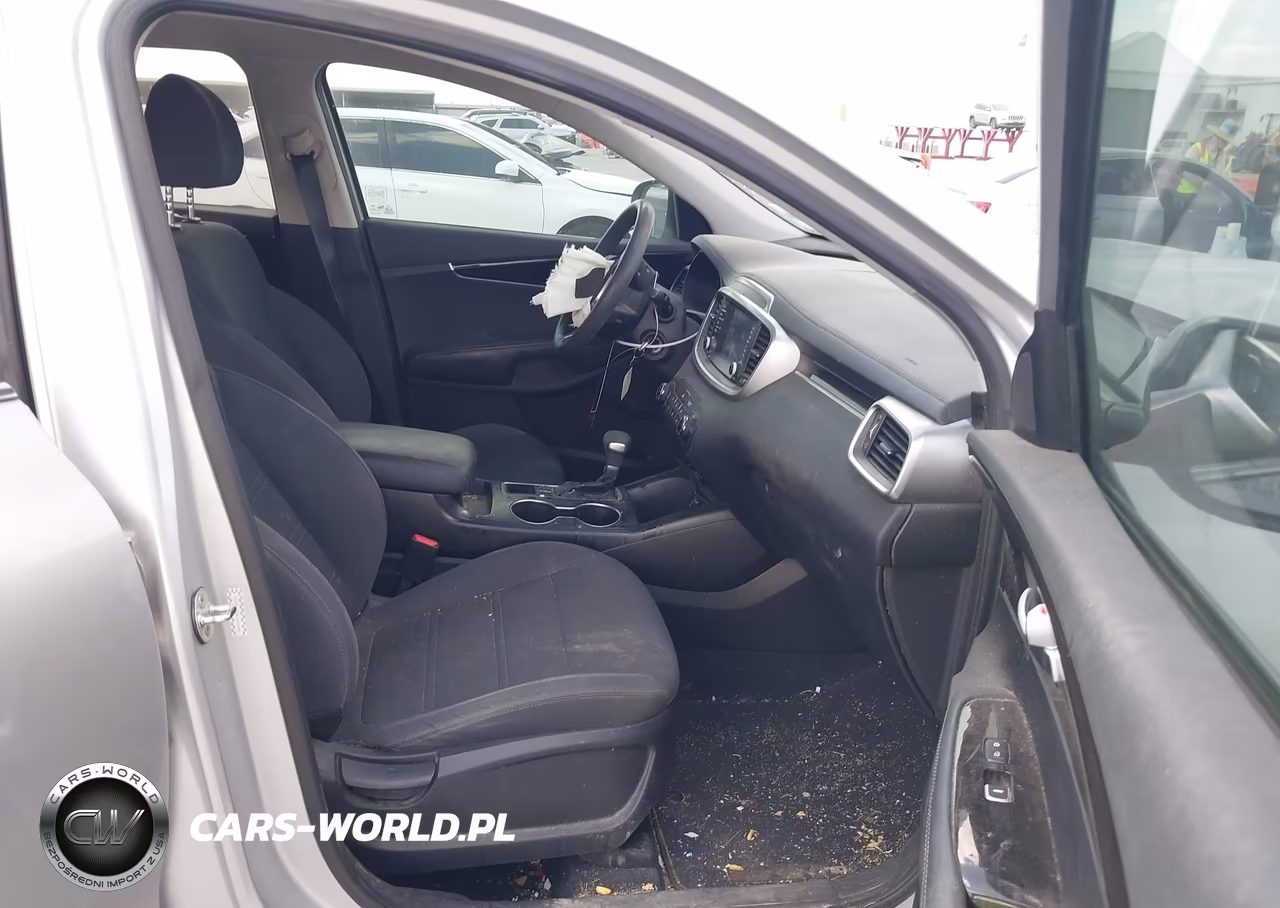 2020 Kia Sorento 2.4L L VIN:5XYPG4A33LG642284 - 5