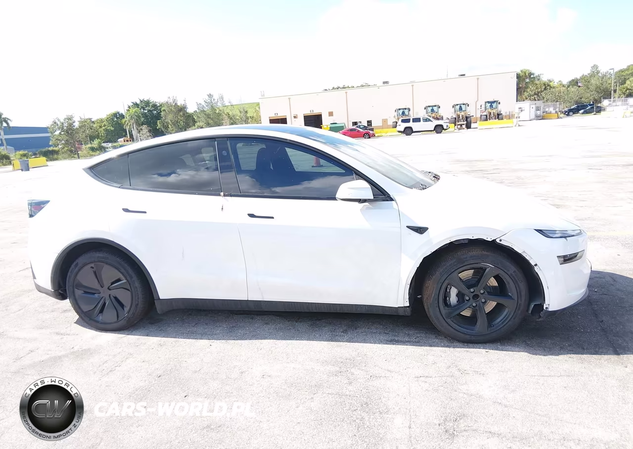 2026 Tesla Model Y Premium Rear-Wheel Drive-Rear-Wheel Drive VIN:7SAYGDED3TA647113 - 13