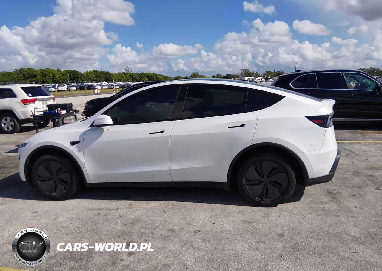 2026 Tesla Model Y Premium Rear-Wheel Drive-Rear-Wheel Drive VIN:7SAYGDED3TA647113 - 14
