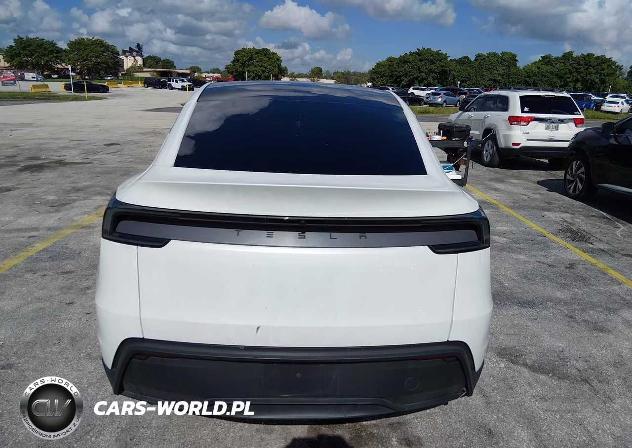 2026 Tesla Model Y Premium Rear-Wheel Drive-Rear-Wheel Drive VIN:7SAYGDED3TA647113 - 16