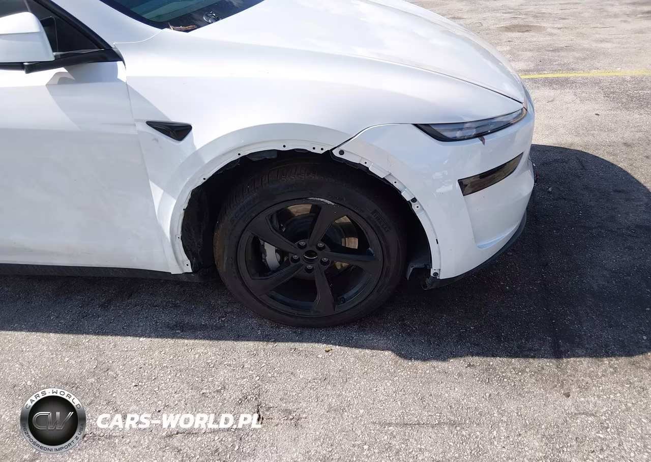 2026 Tesla Model Y Premium Rear-Wheel Drive-Rear-Wheel Drive VIN:7SAYGDED3TA647113 - 19
