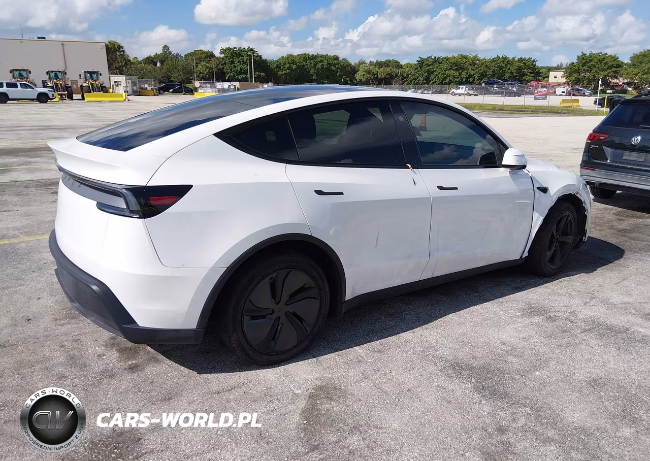 2026 Tesla Model Y Premium Rear-Wheel Drive-Rear-Wheel Drive VIN:7SAYGDED3TA647113 - 4