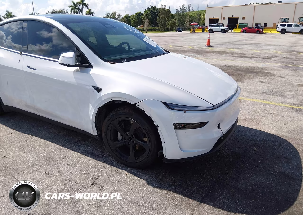2026 Tesla Model Y Premium Rear-Wheel Drive-Rear-Wheel Drive VIN:7SAYGDED3TA647113 - 6