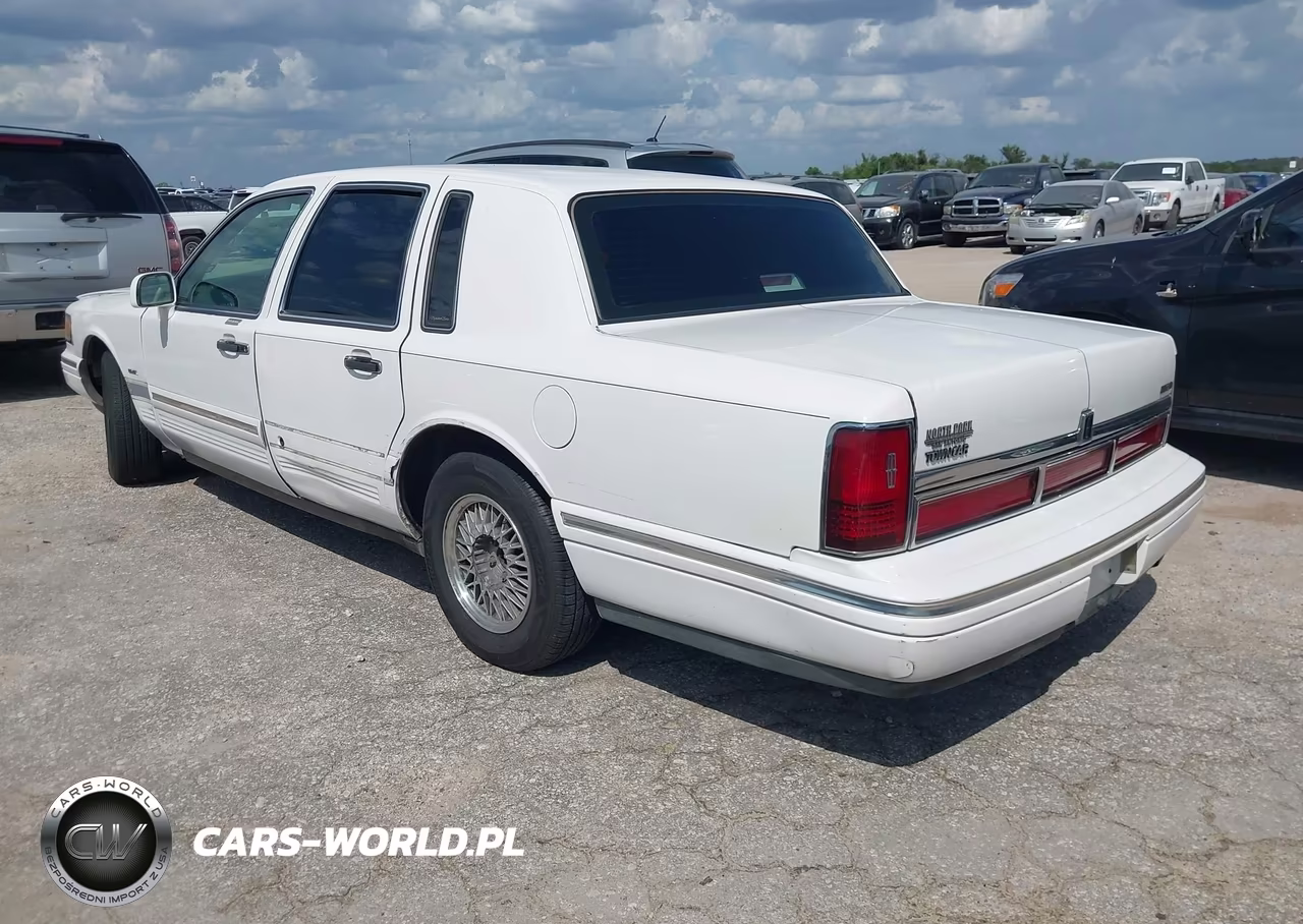 1996 Lincoln Town Car Sgn-Dmnd Anv-Cypress-Jn VIN:1LNLM82W6TY717697 - 3