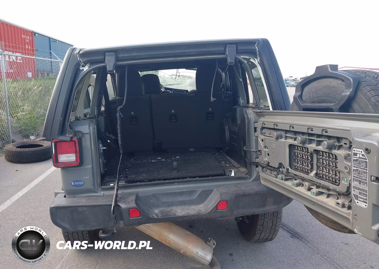 2023 Jeep Wrangler 4-Door Sahara 4X4 VIN:1C4HJXEN8PW702474 - 12