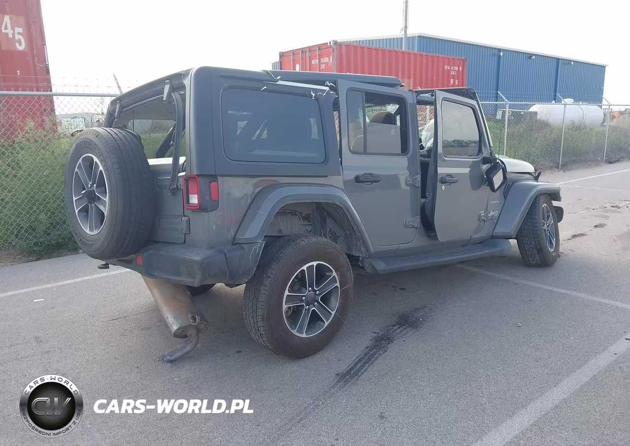 2023 Jeep Wrangler 4-Door Sahara 4X4 VIN:1C4HJXEN8PW702474 - 4