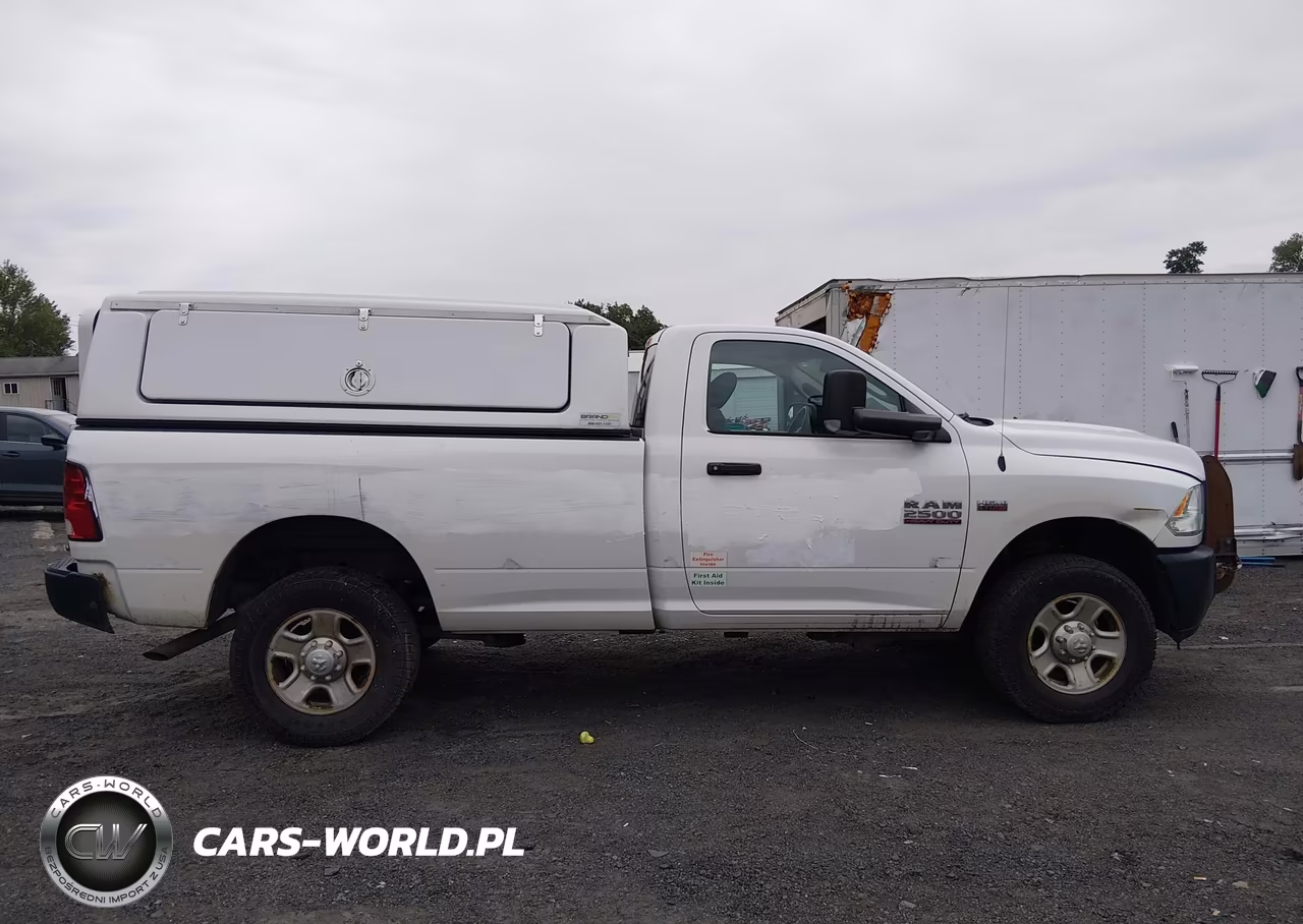 2017 Ram 2500 Tradesman 4X4 8' Box VIN:3C6LR5AT2HG779327 - 13