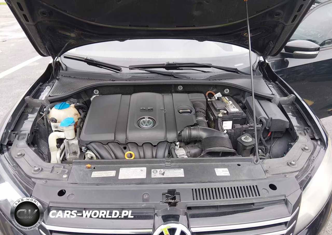 2013 Volkswagen Passat 2.5L S VIN:1VWAH7A39DC007285 - 10