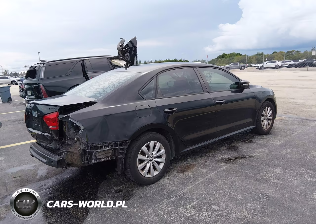 2013 Volkswagen Passat 2.5L S VIN:1VWAH7A39DC007285 - 4