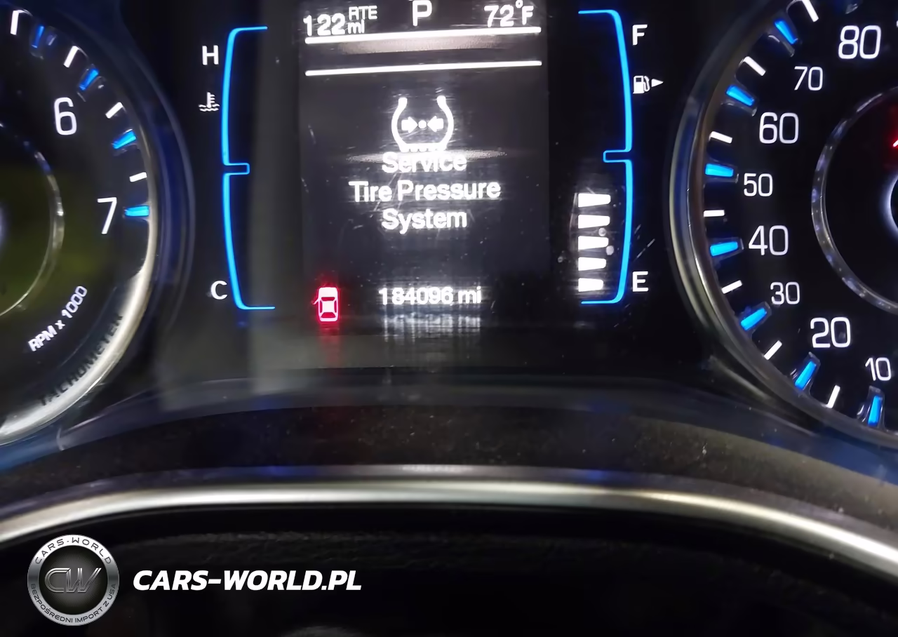 2015 Chrysler 200 Limited VIN:1C3CCCAB7FN692618 - 15