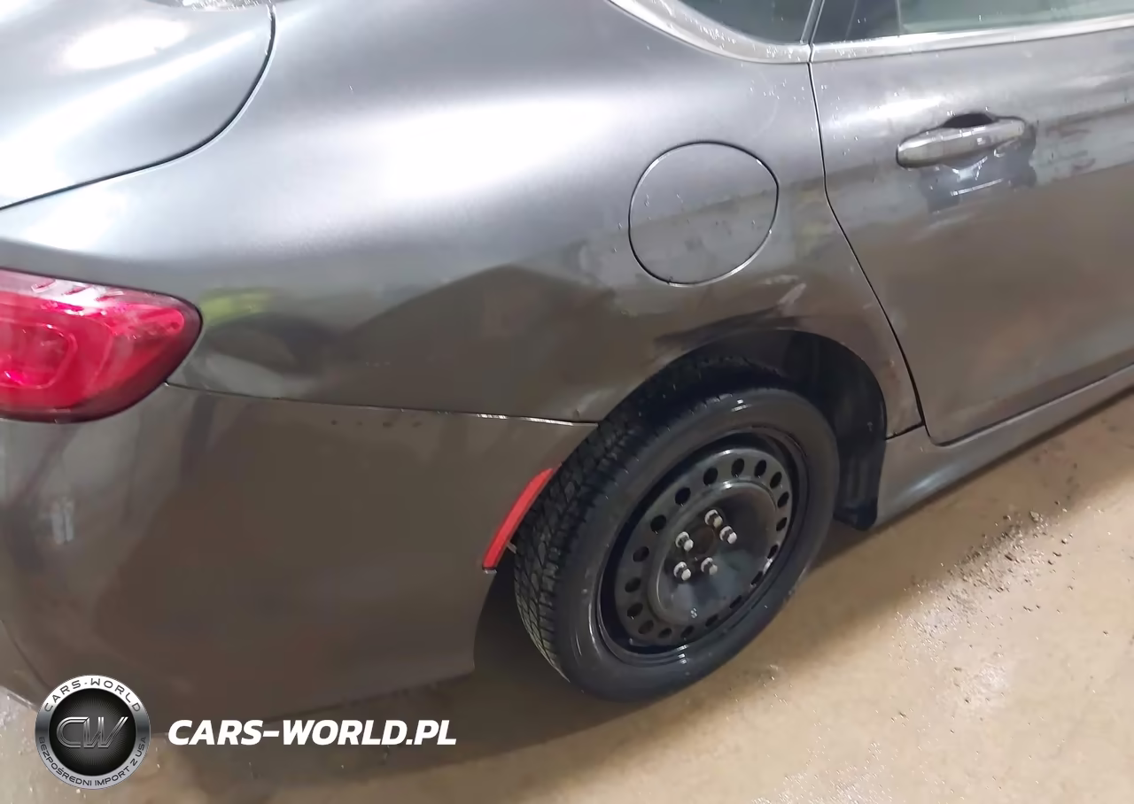 2015 Chrysler 200 Limited VIN:1C3CCCAB7FN692618 - 17