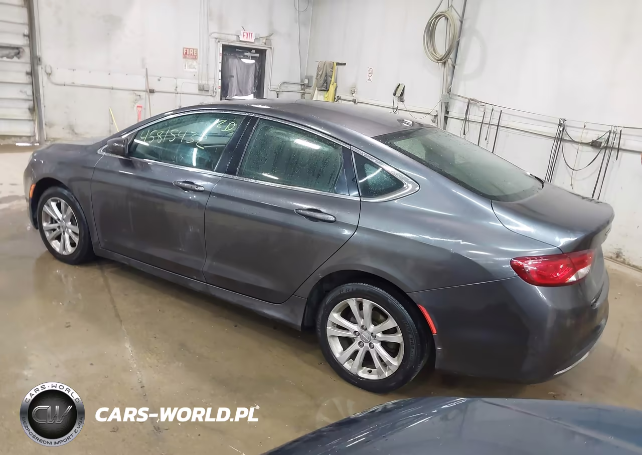 2015 Chrysler 200 Limited VIN:1C3CCCAB7FN692618 - 3