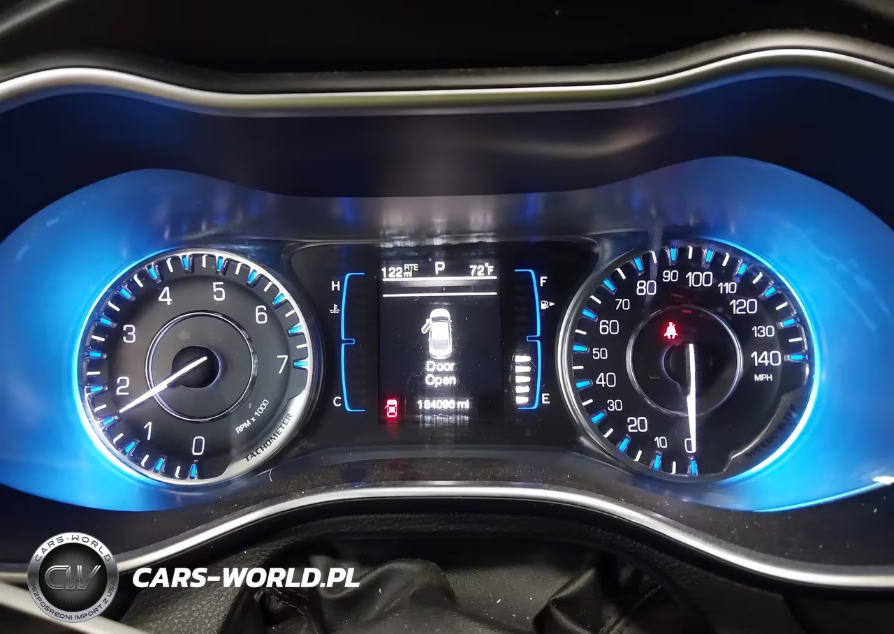 2015 Chrysler 200 Limited VIN:1C3CCCAB7FN692618 - 7