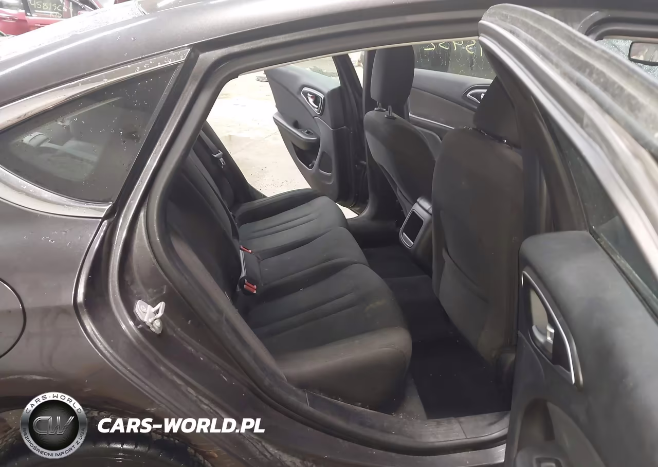 2015 Chrysler 200 Limited VIN:1C3CCCAB7FN692618 - 8
