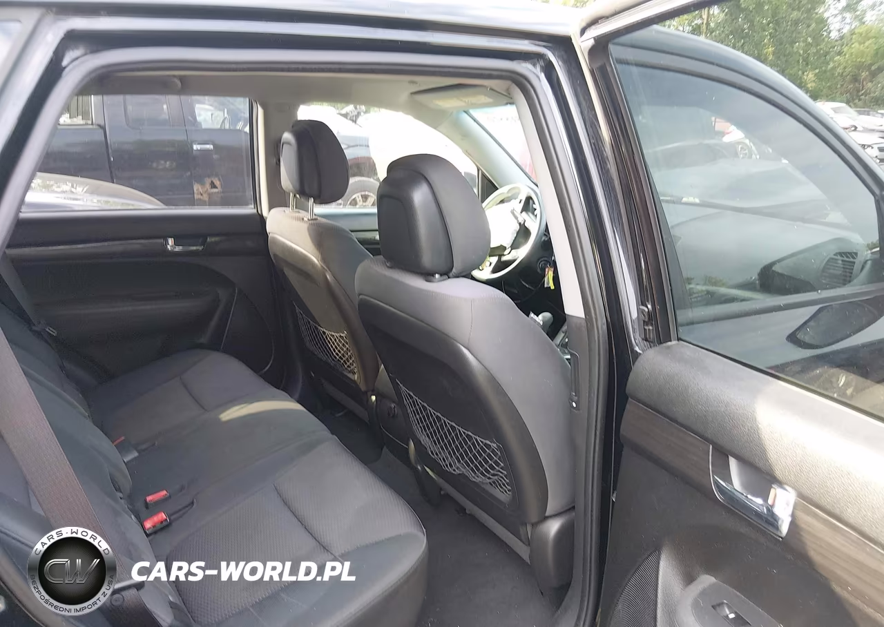 2011 Kia Sorento Lx VIN:5XYKT3A16BG150264 - 8