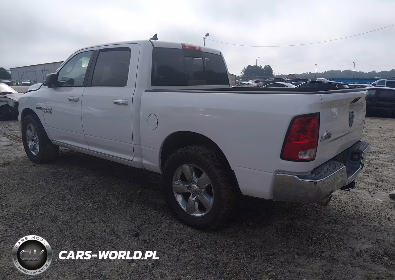 2015 Ram 1500 Big Horn VIN:1C6RR7LM2FS679746 - 3