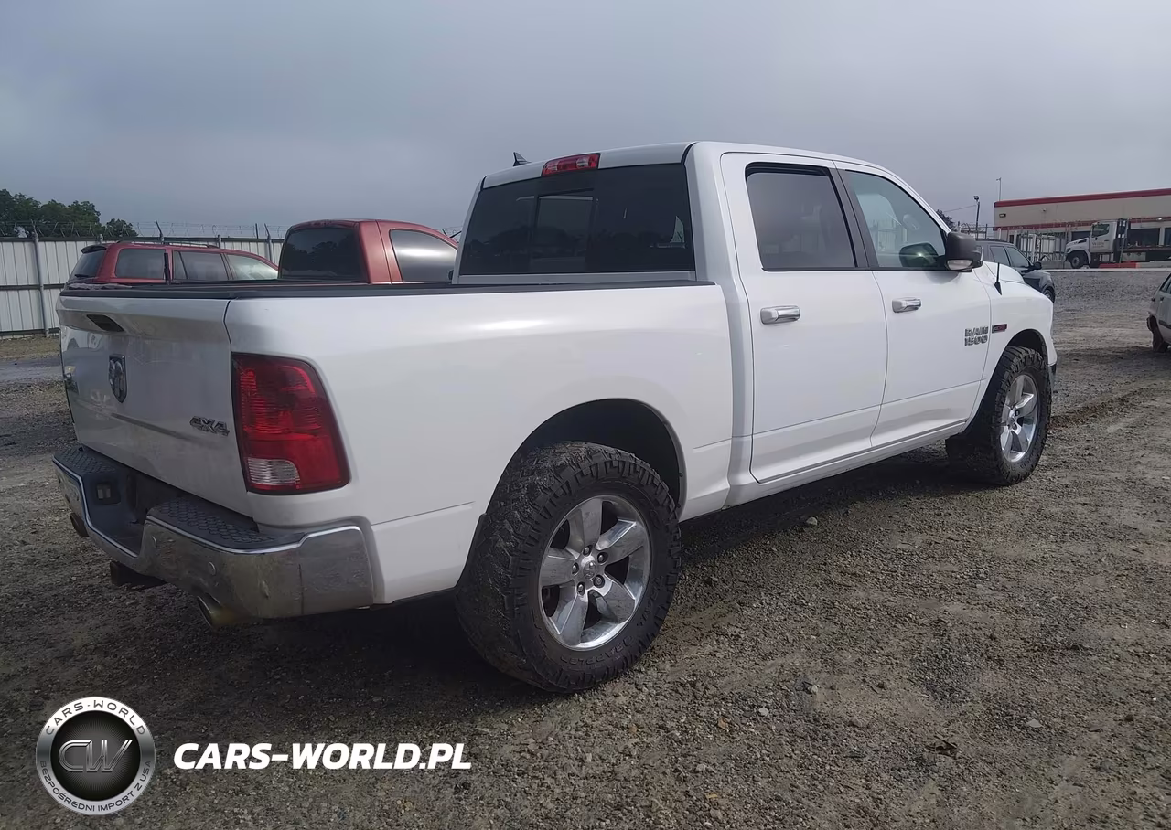 2015 Ram 1500 Big Horn VIN:1C6RR7LM2FS679746 - 4