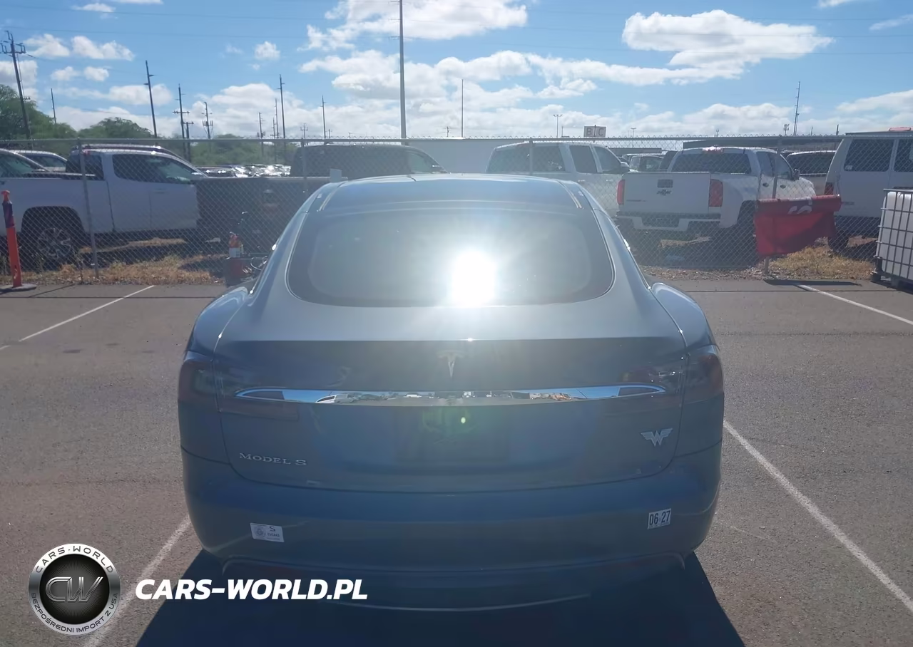 2013 Tesla Model S VIN:5YJSA1CG4DFP03659 - 16