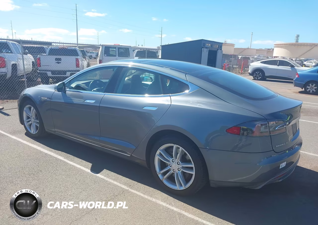 2013 Tesla Model S VIN:5YJSA1CG4DFP03659 - 3