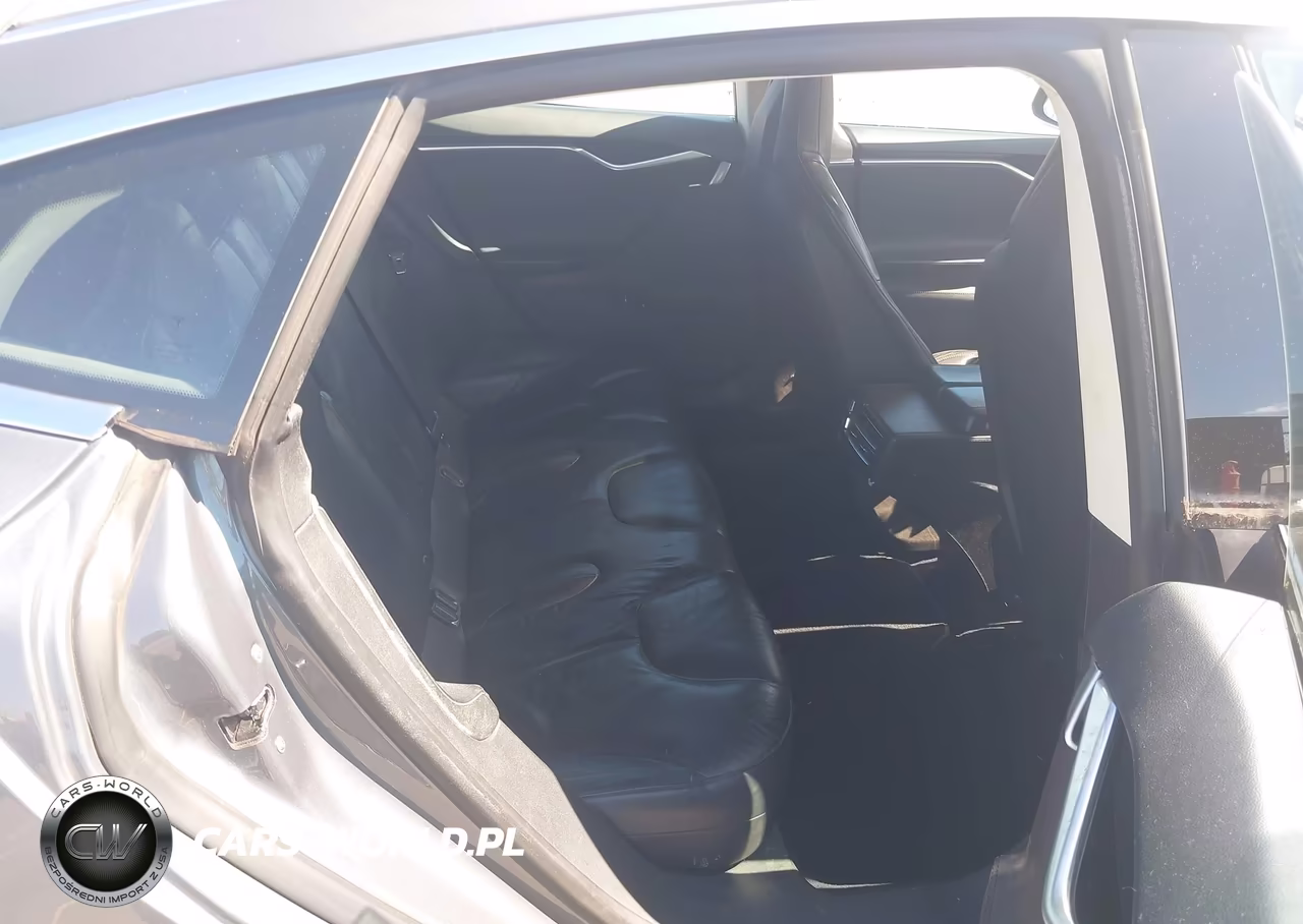 2013 Tesla Model S VIN:5YJSA1CG4DFP03659 - 8
