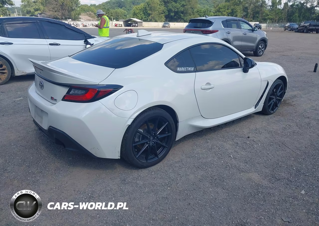 2023 Toyota Gr86 Premium VIN:JF1ZNBE15P9763259 - 4