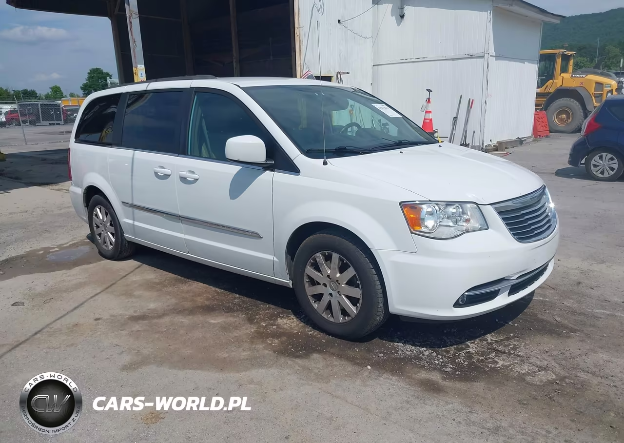 2016 Chrysler Town & Country Touring – zdjęcie 1 z 16