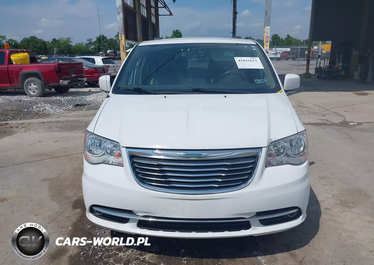 2016 Chrysler Town & Country Touring VIN:2C4RC1BGXGR229834 - 6