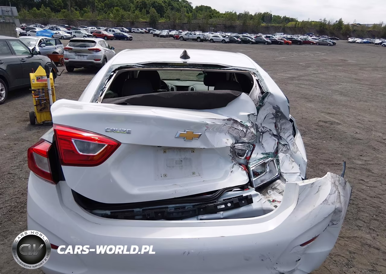 2018 Chevrolet Cruze Ls Auto VIN:1G1BC5SM6J7110937 - 16