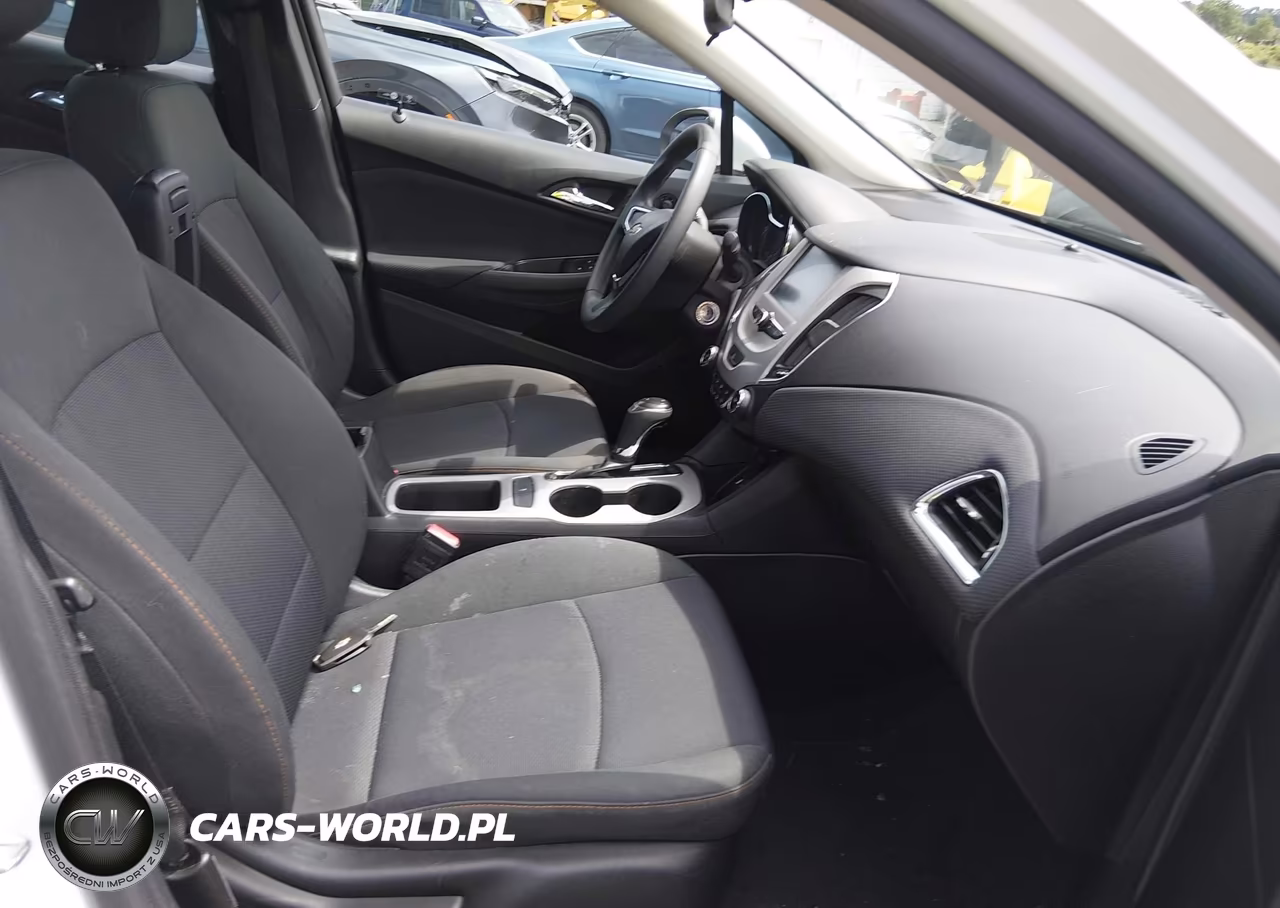 2018 Chevrolet Cruze Ls Auto VIN:1G1BC5SM6J7110937 - 5