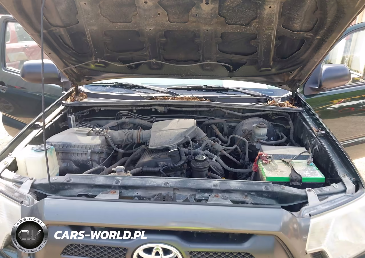 2012 Toyota Tacoma VIN:5TFPX4EN4CX010354 - 10