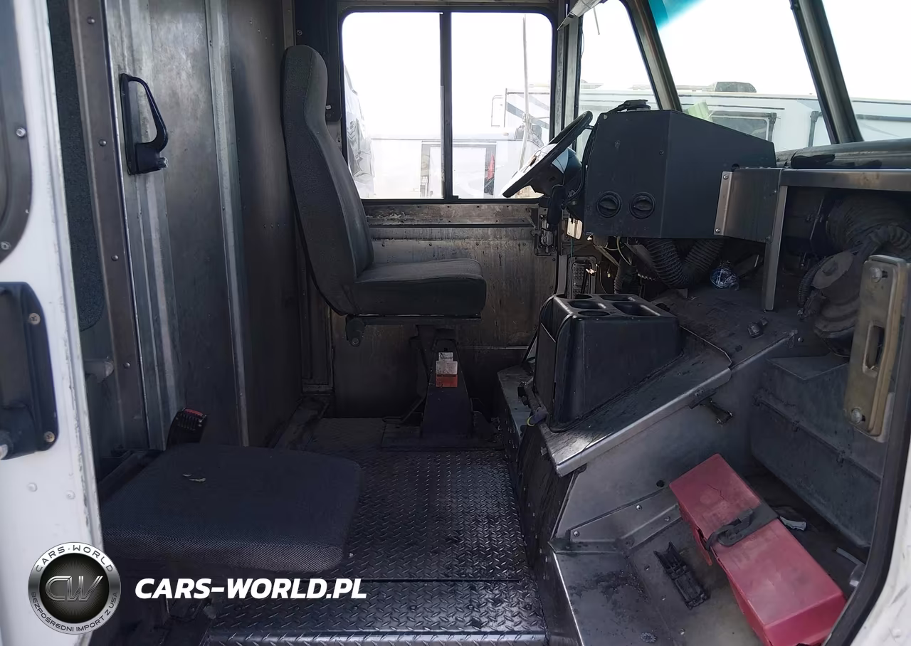 2014 Ford E-450 Stripped VIN:1FC3E4KL2EDB09976 - 6