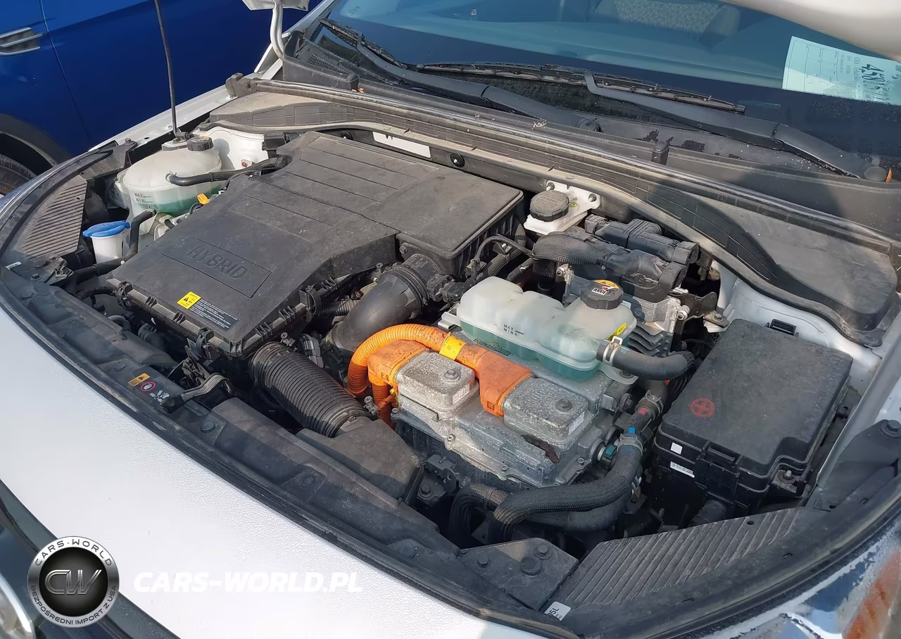 2018 Hyundai Ioniq Hybrid Blue VIN:KMHC65LC1JU075696 - 10
