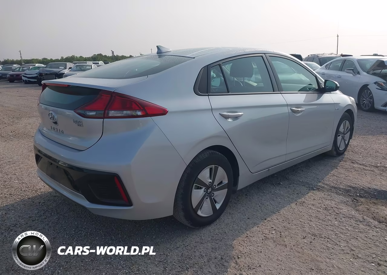 2018 Hyundai Ioniq Hybrid Blue VIN:KMHC65LC1JU075696 - 4