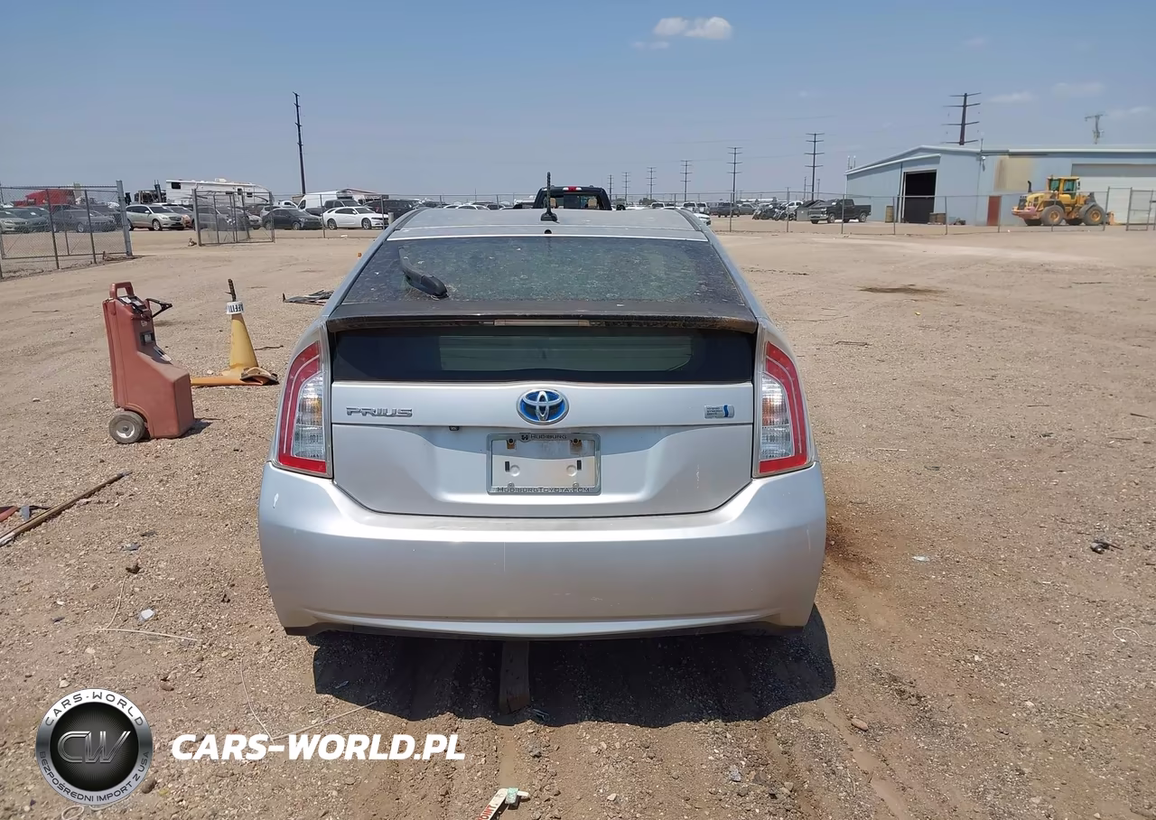 2013 Toyota Prius Three VIN:JTDKN3DU2D1709344 - 16