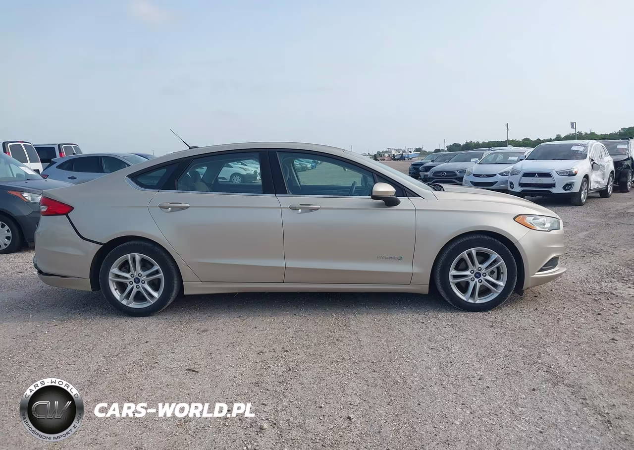 2018 Ford Fusion Hybrid S VIN:3FA6P0UU4JR100886 - 16
