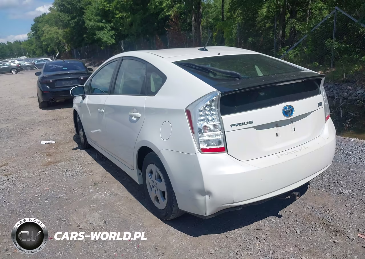 2011 Toyota Prius Two VIN:JTDKN3DUXB5329108 - 3