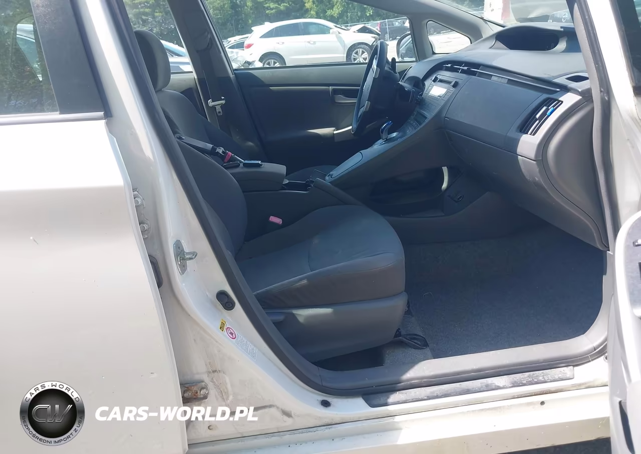 2011 Toyota Prius Two VIN:JTDKN3DUXB5329108 - 5