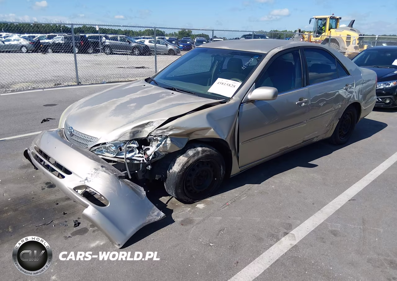 2002 Toyota Camry Le VIN:JTDBE32K920014122 - 2
