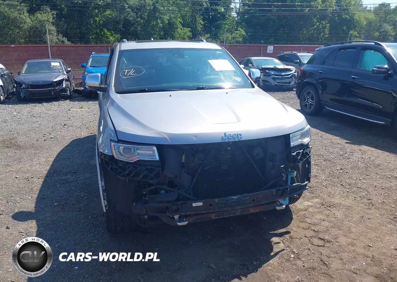 2016 Jeep Grand Cherokee Overland VIN:1C4RJFCG9GC366256 - 18