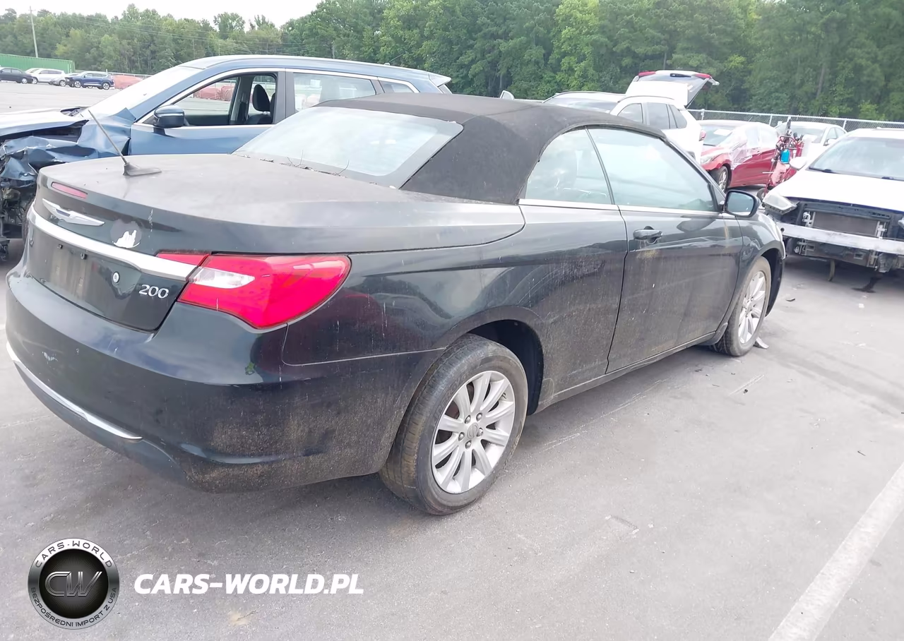 2011 Chrysler 200 Touring VIN:1C3BC2EG4BN529818 - 4