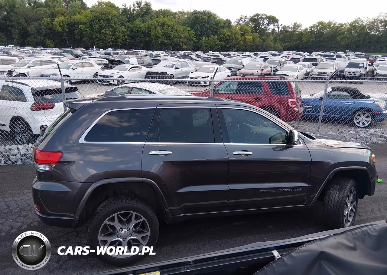 2020 Jeep Grand Cherokee Overland 4X4 VIN:1C4RJFCG0LC289920 - 14