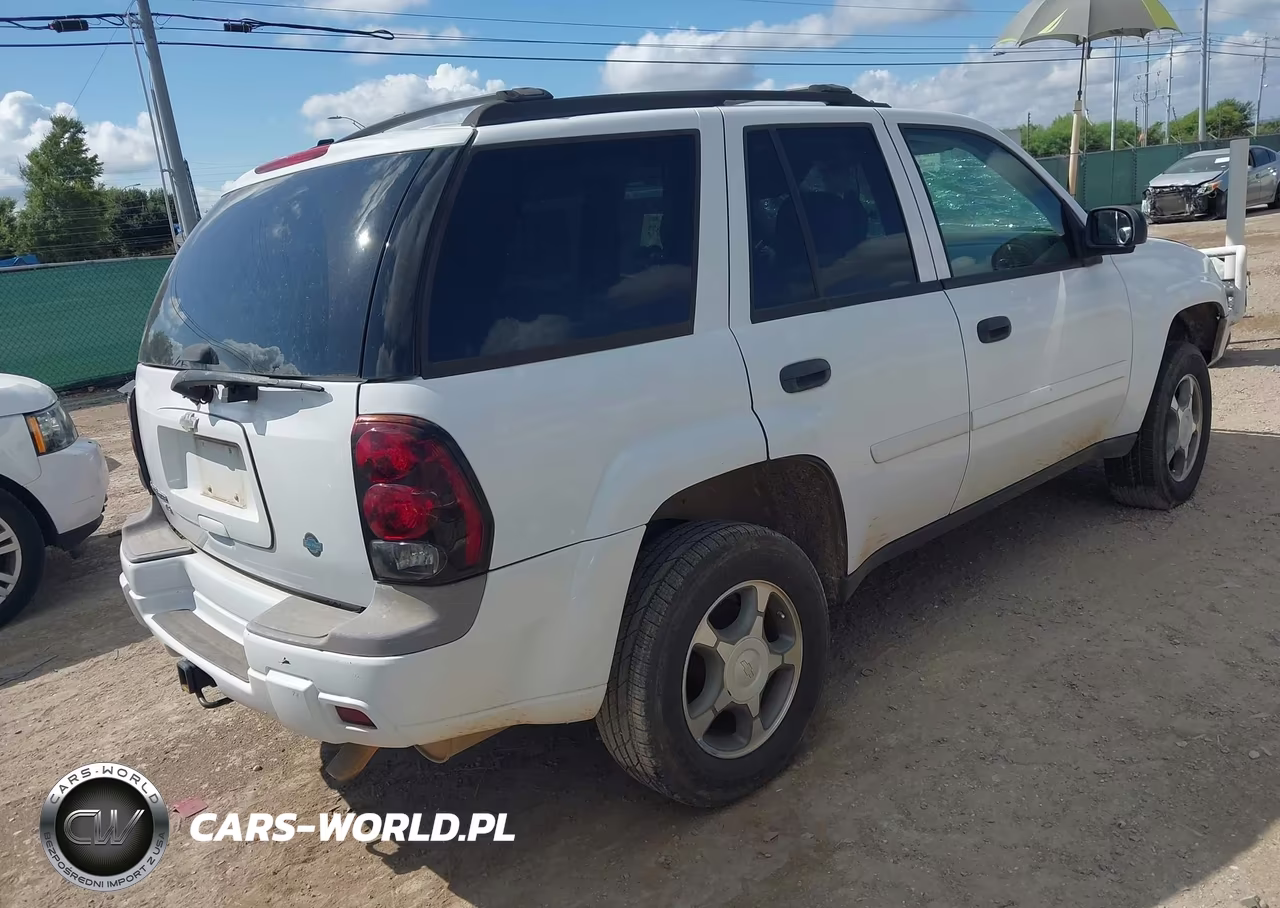 2007 Chevrolet Trailblazer Ls VIN:1GNDT13S372216099 - 4