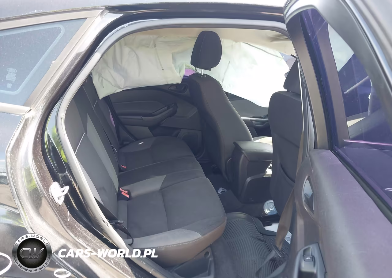 2012 Ford Focus Se VIN:1FAHP3K21CL437190 - 8