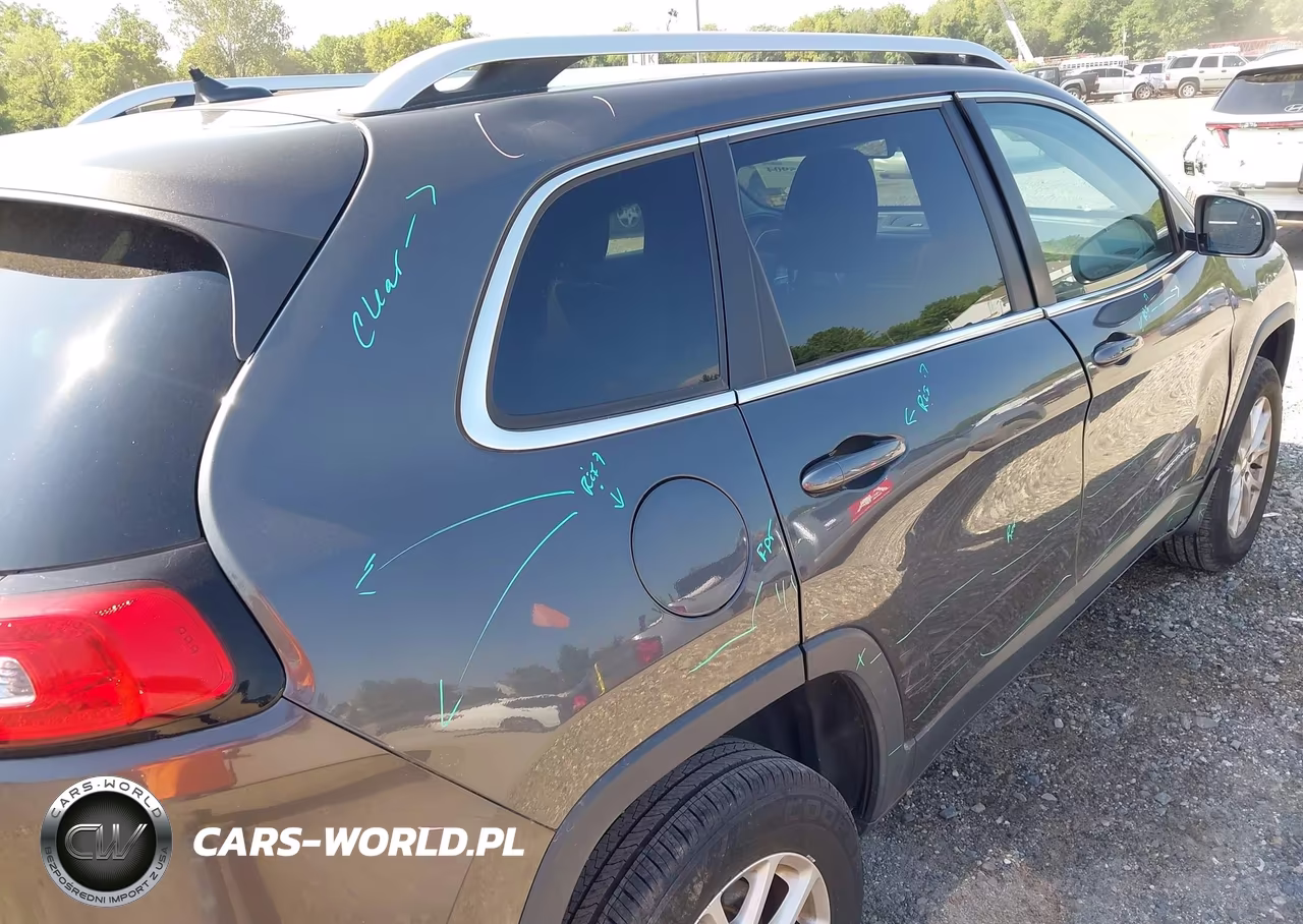 2015 Jeep Cherokee Latitude VIN:1C4PJMCS7FW625050 - 20