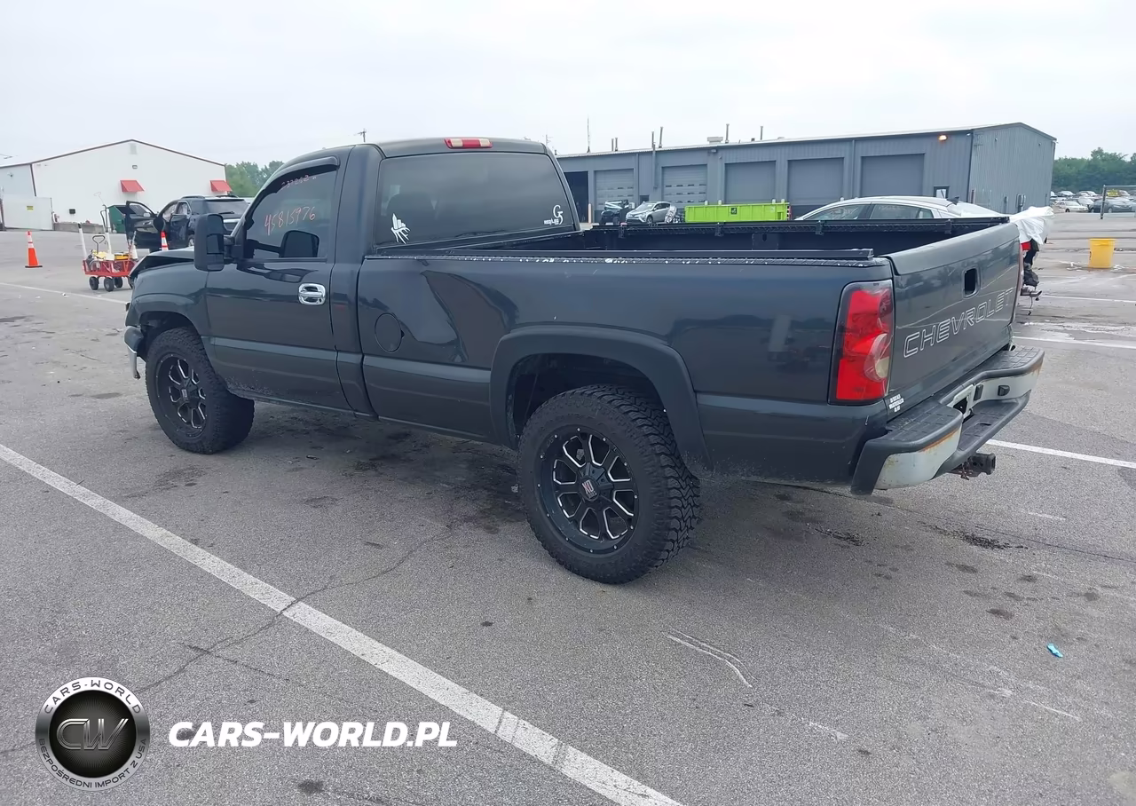 2005 Chevrolet Silverado 1500 Work Truck VIN:1GCEC14X55Z156578 - 3