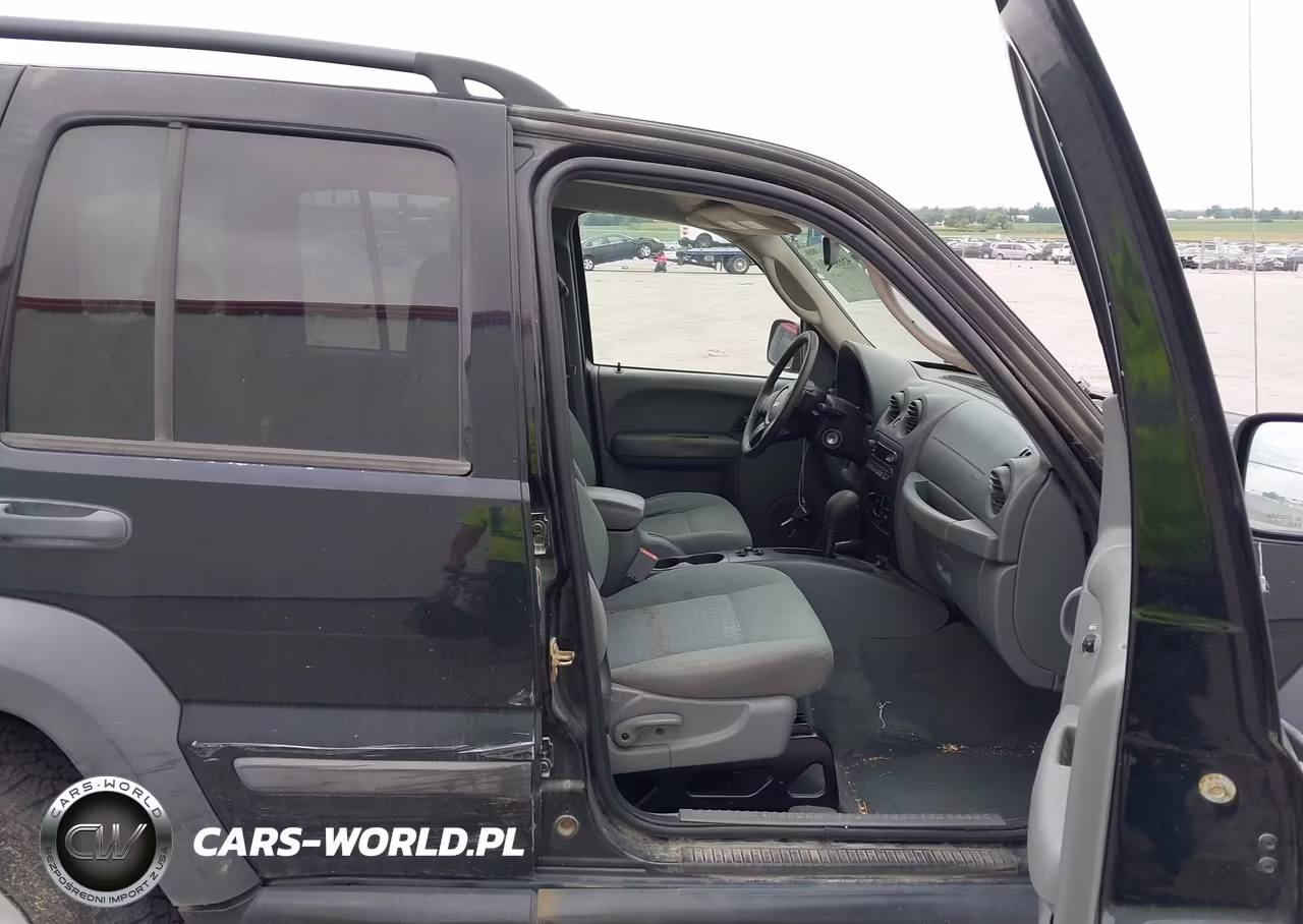 2006 Jeep Liberty Sport VIN:1J4GL48KX6W248369 - 5
